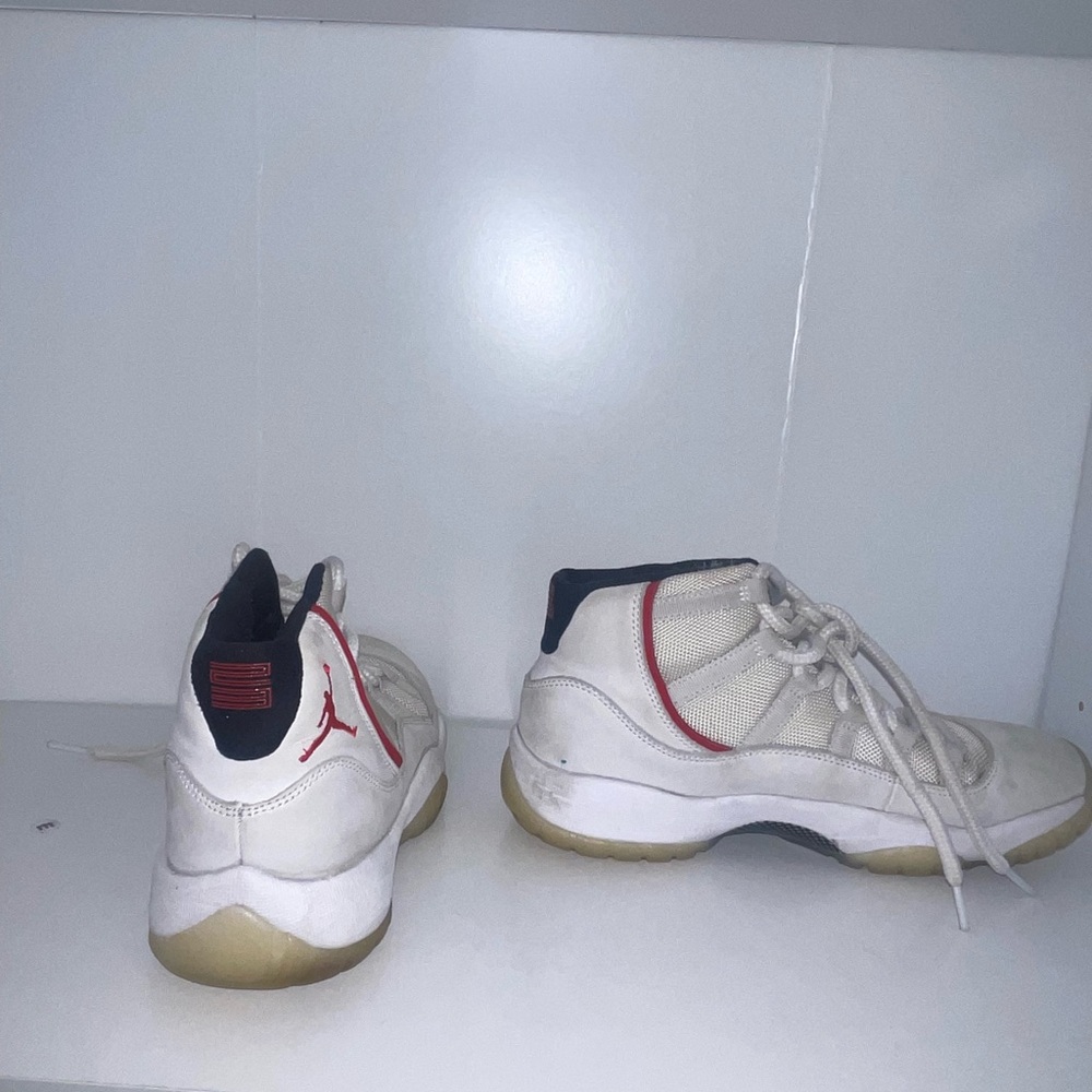 Jordan Women's Shoes in White and Red - Picture 3 of 4